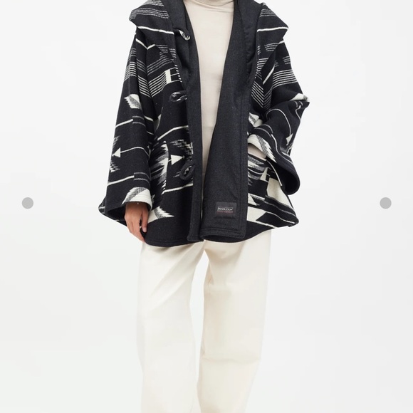 Lindsey Thornburg Heritage Cloak - Picture 3 of 11